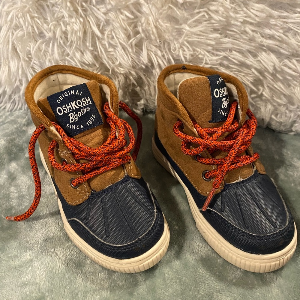 OshKosh B'gos Toddler Boys' Duck Boots